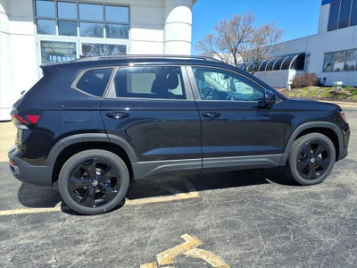 2026 Volkswagen Taos SE Black