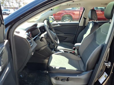 2027 Volkswagen Taos SE Black 4Motion