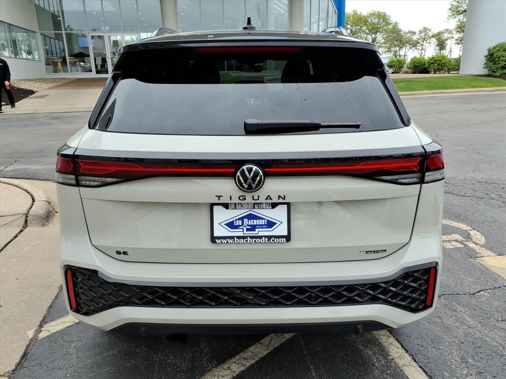 2026 Volkswagen Tiguan SE R-Line Black