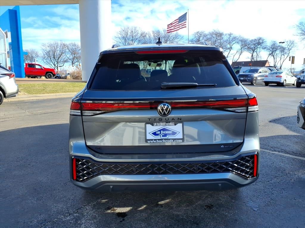2026 Volkswagen Tiguan SE R-Line Black