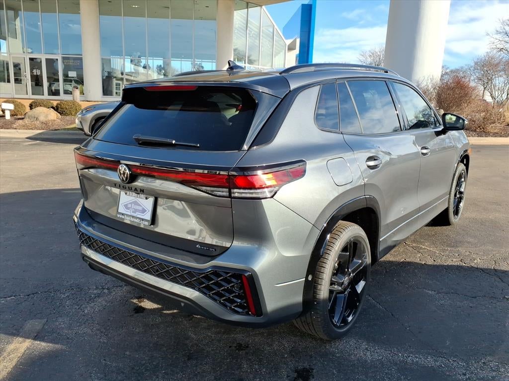 2026 Volkswagen Tiguan SE R-Line Black