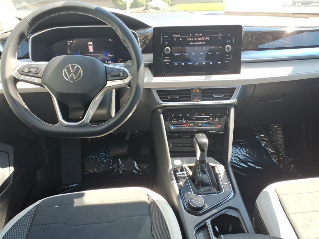 2026 Volkswagen Taos SE