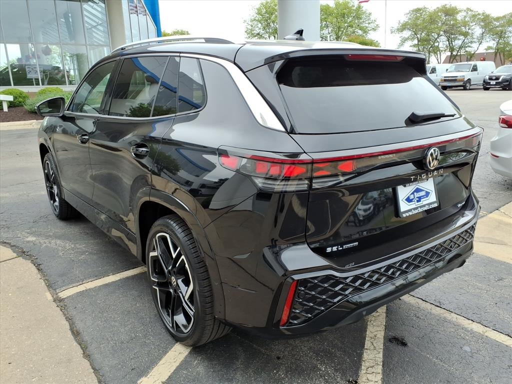 2026 Volkswagen Tiguan SEL R-Line Turbo
