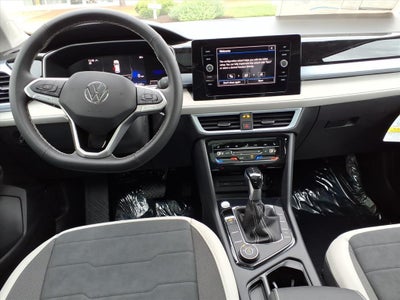 2026 Volkswagen Taos SE