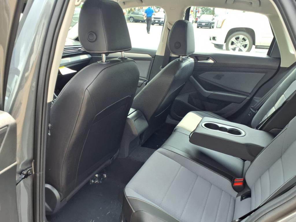 2025 Volkswagen Jetta SE
