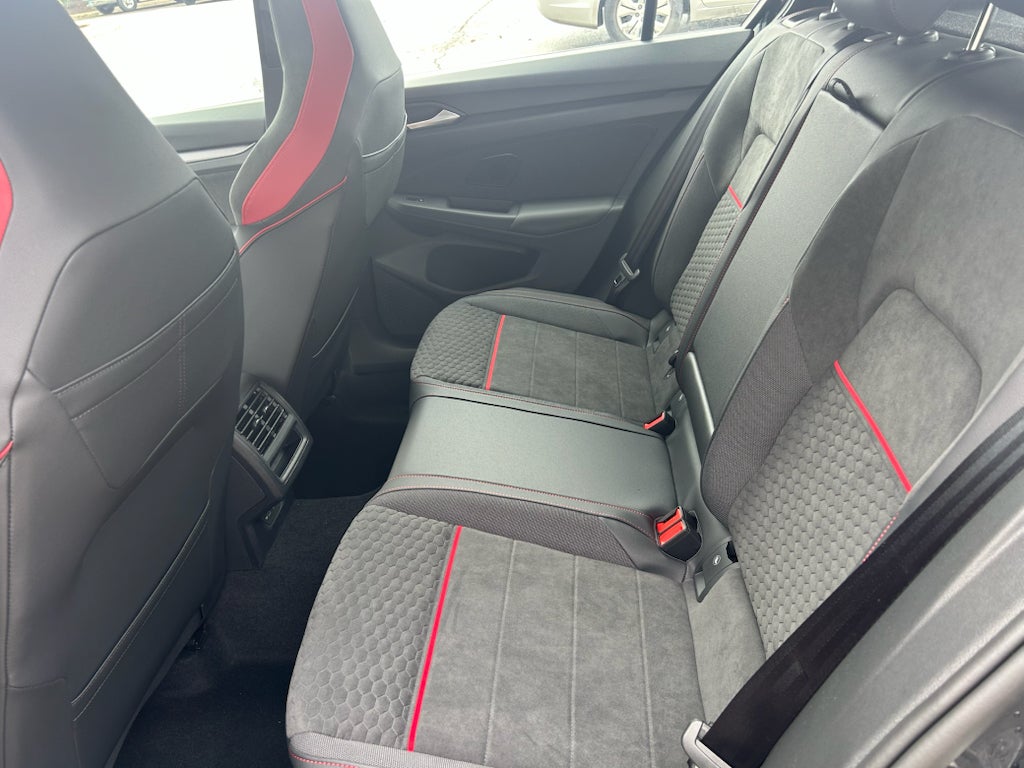2026 Volkswagen Golf GTI SE