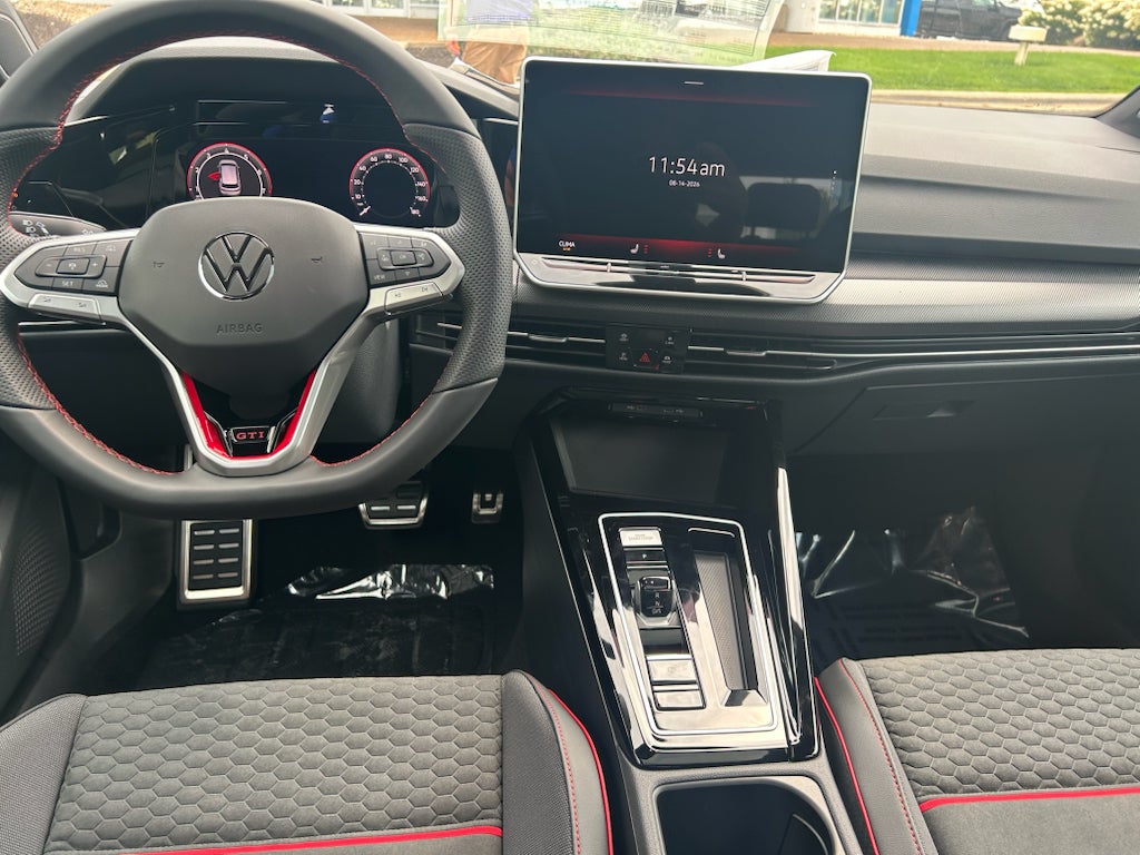 2026 Volkswagen Golf GTI SE
