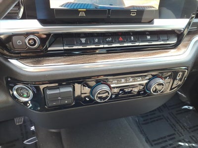 2025 Chevrolet Silverado LT
