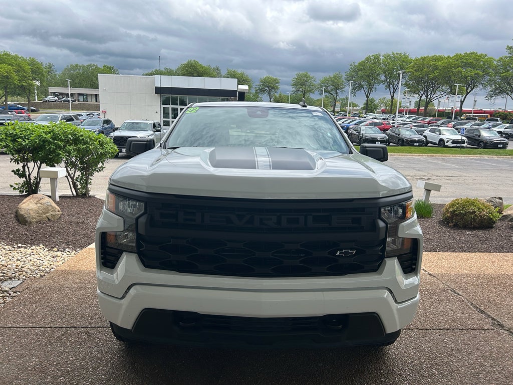 2022 Chevrolet Silverado Custom