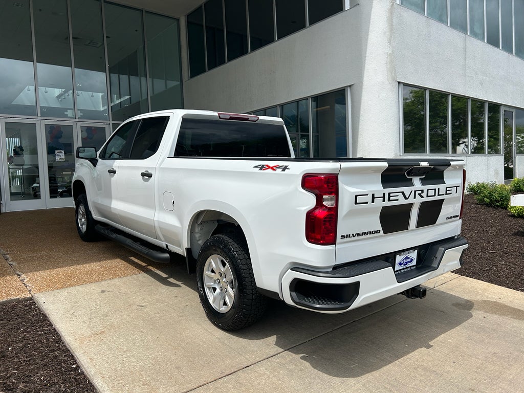 2022 Chevrolet Silverado Custom
