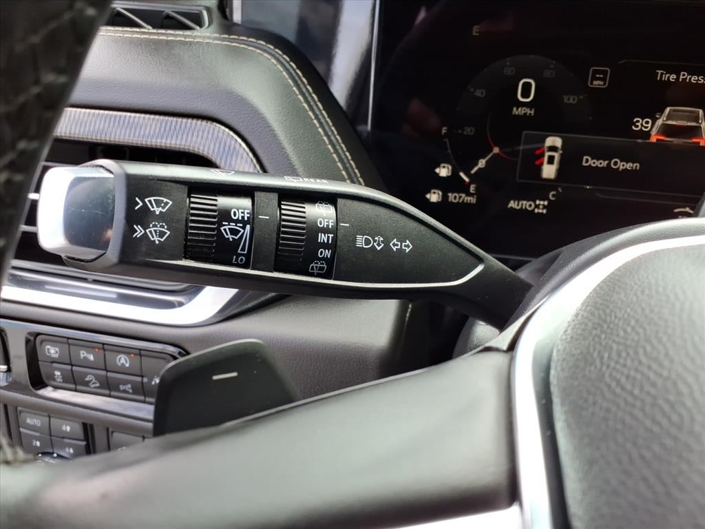 2025 GMC Yukon Elevation