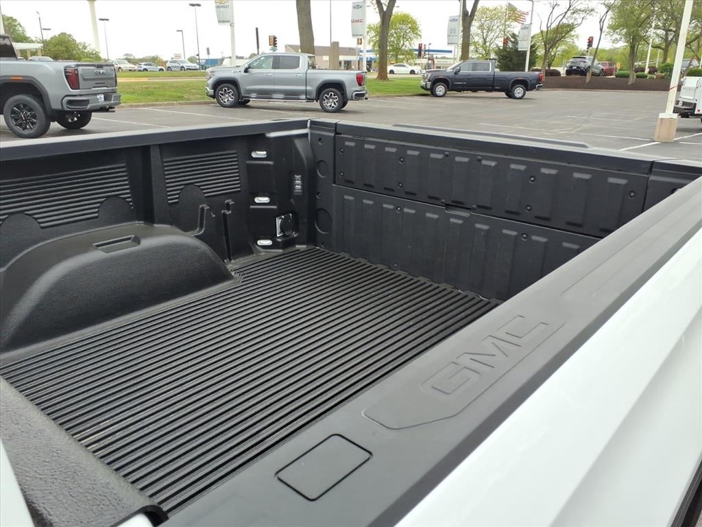 2023 GMC Sierra SLE