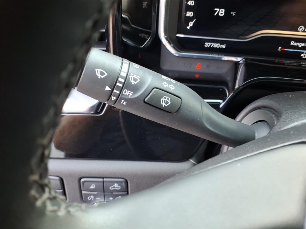 2025 GMC Sierra SLT