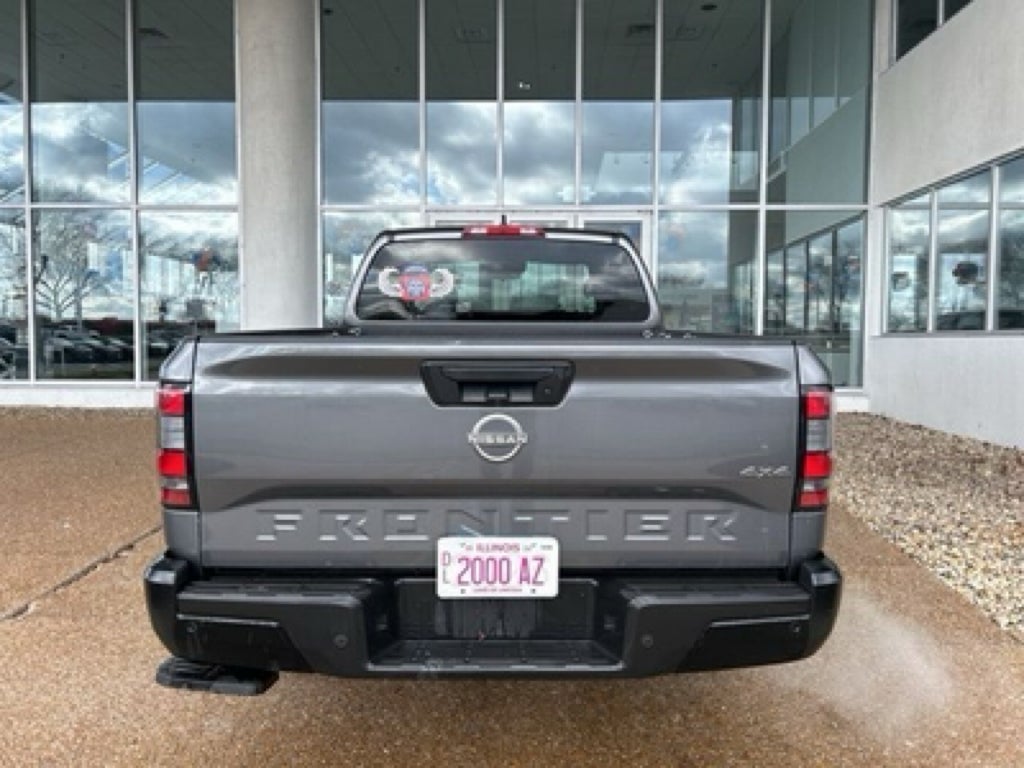 2022 Nissan Frontier S