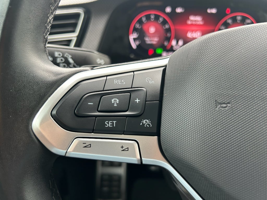 2024 Volkswagen Atlas 2.0T Peak Edition SEL