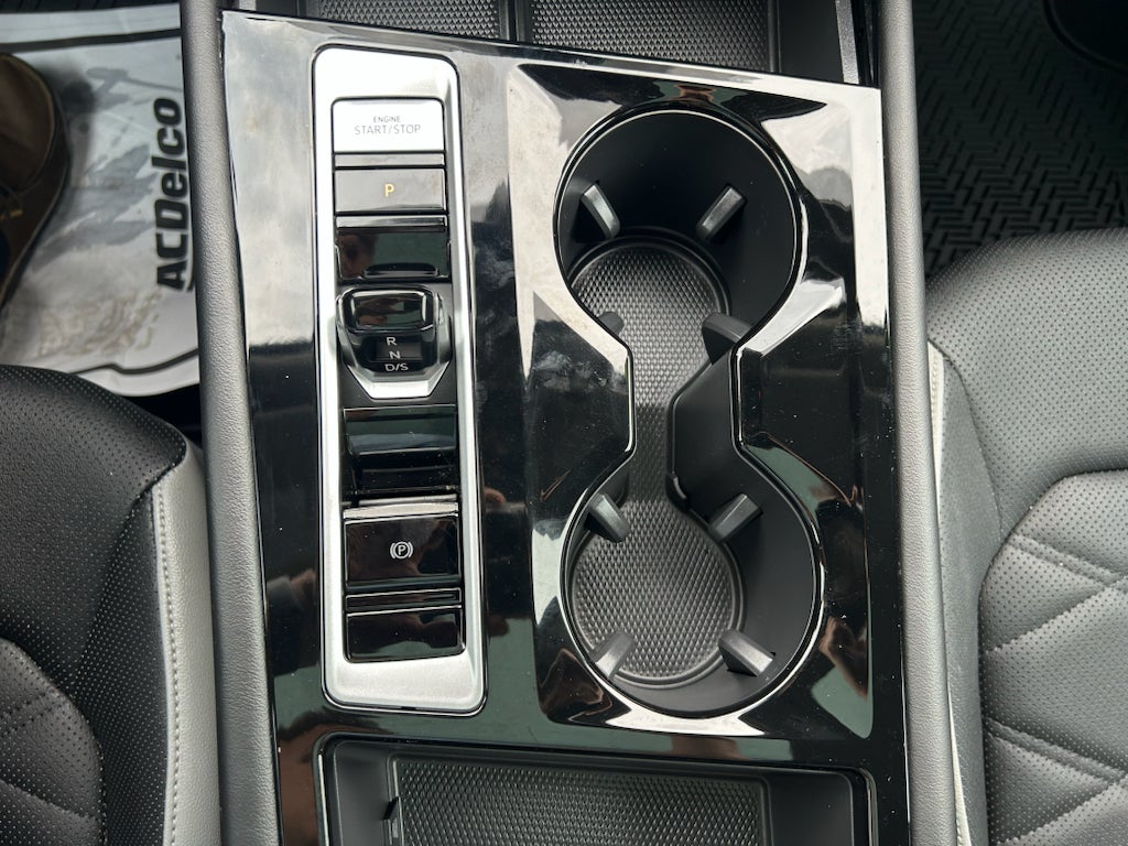 2024 Volkswagen Atlas 2.0T Peak Edition SEL