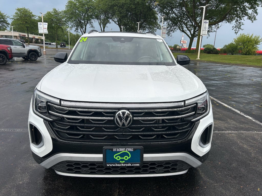 2024 Volkswagen Atlas 2.0T Peak Edition SEL