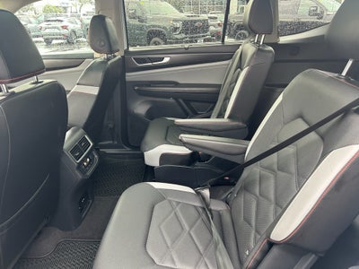 2024 Volkswagen Atlas 2.0T Peak Edition SEL