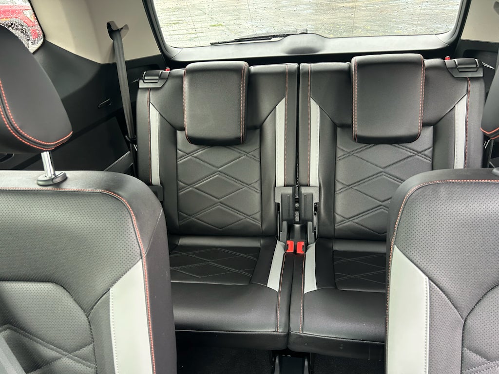 2024 Volkswagen Atlas 2.0T Peak Edition SEL