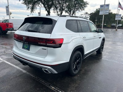 2024 Volkswagen Atlas 2.0T Peak Edition SEL