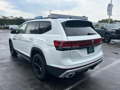 2024 Volkswagen Atlas 2.0T Peak Edition SEL