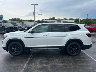 2024 Volkswagen Atlas 2.0T Peak Edition SEL
