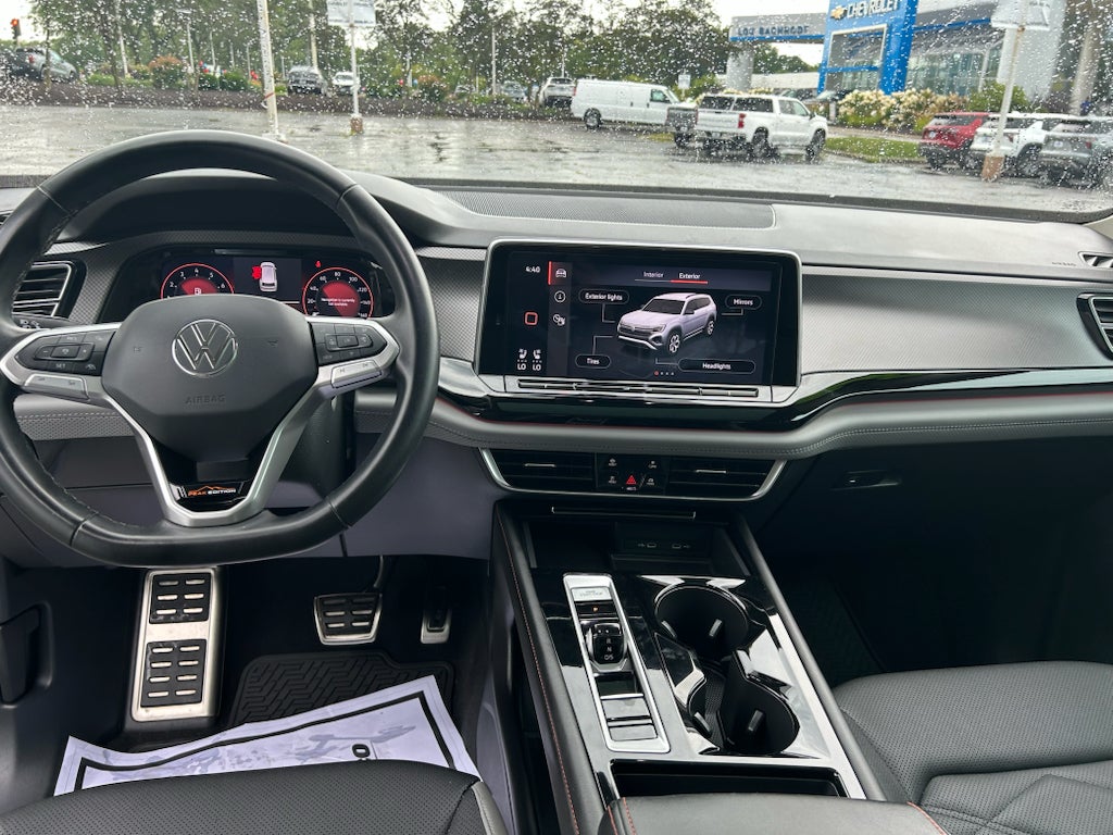 2024 Volkswagen Atlas 2.0T Peak Edition SEL