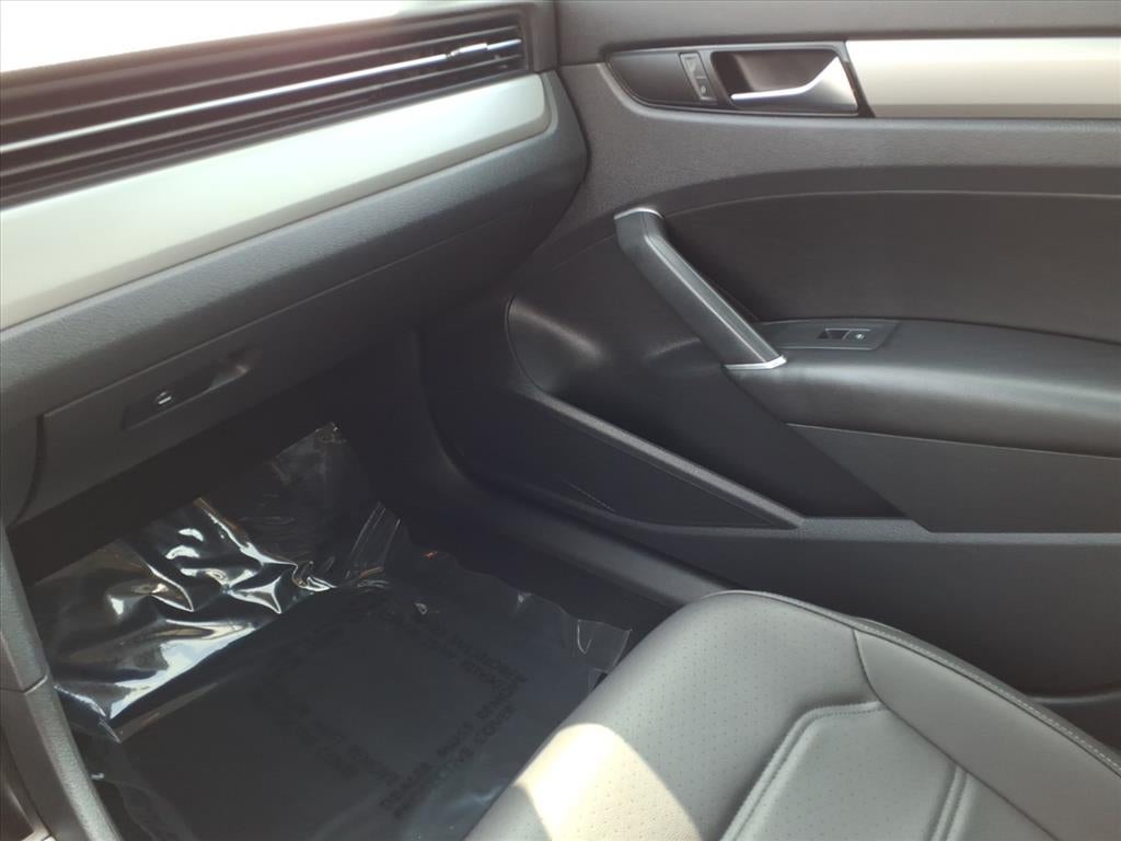 2022 Volkswagen Passat 2.0T SE