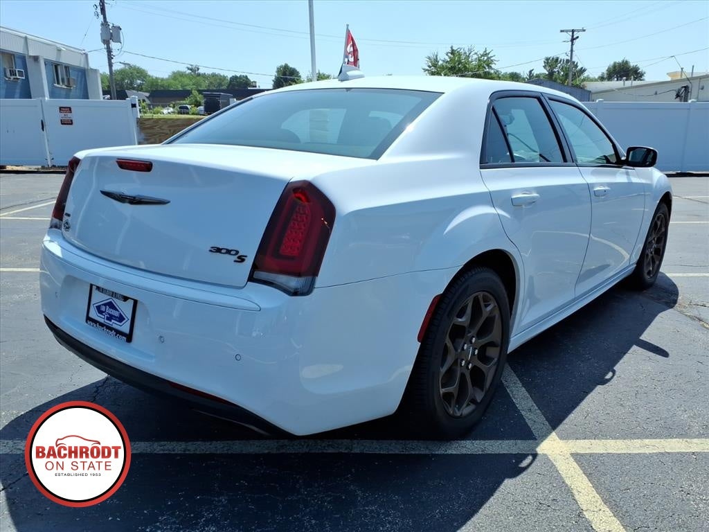 2016 Chrysler 300S 300S Alloy Edition