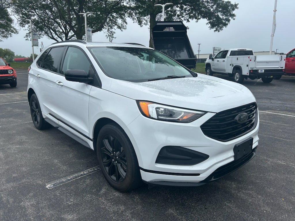 2022 Ford Edge SE