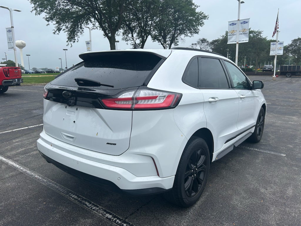 2022 Ford Edge SE