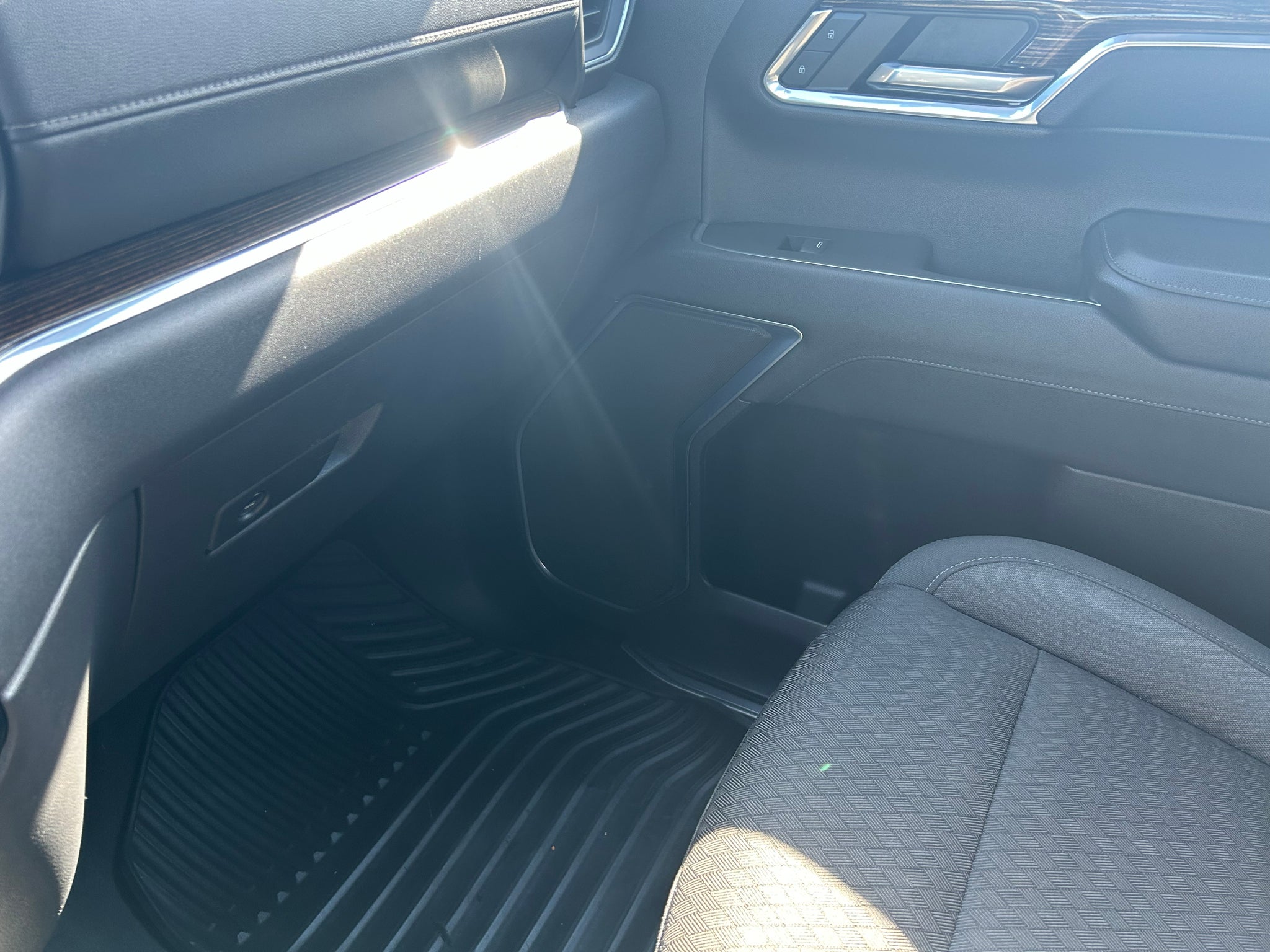 2024 GMC Sierra SLE