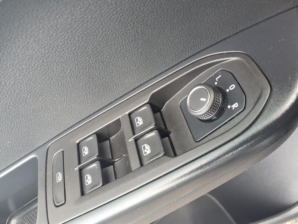 2025 Volkswagen Taos S