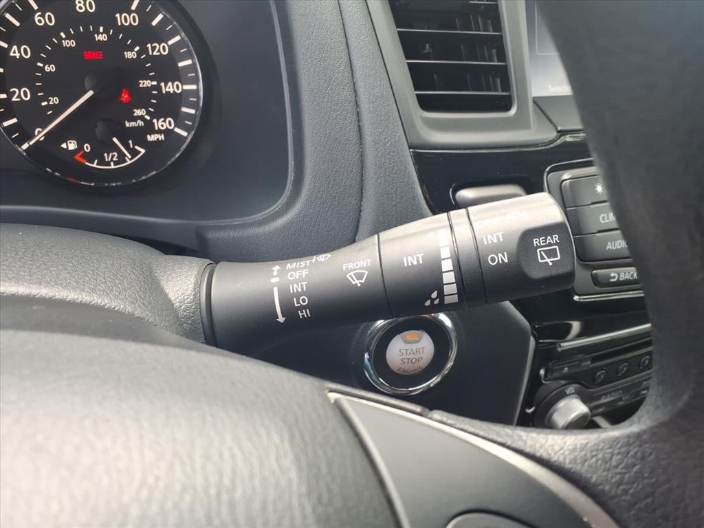 2020 Nissan Pathfinder S