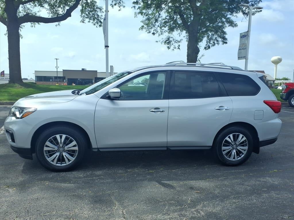 2020 Nissan Pathfinder S