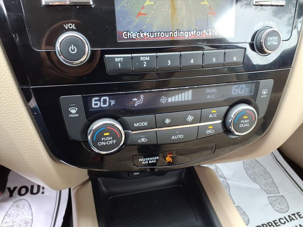 2016 Nissan Rogue SV