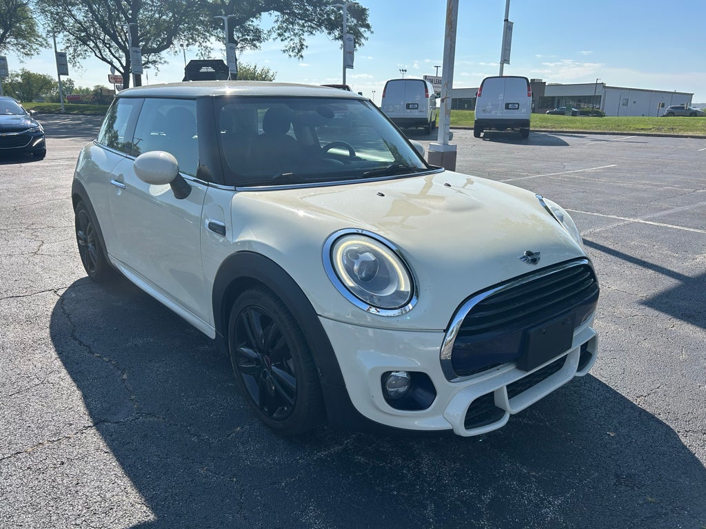 2015 MINI Hardtop Cooper (M6)