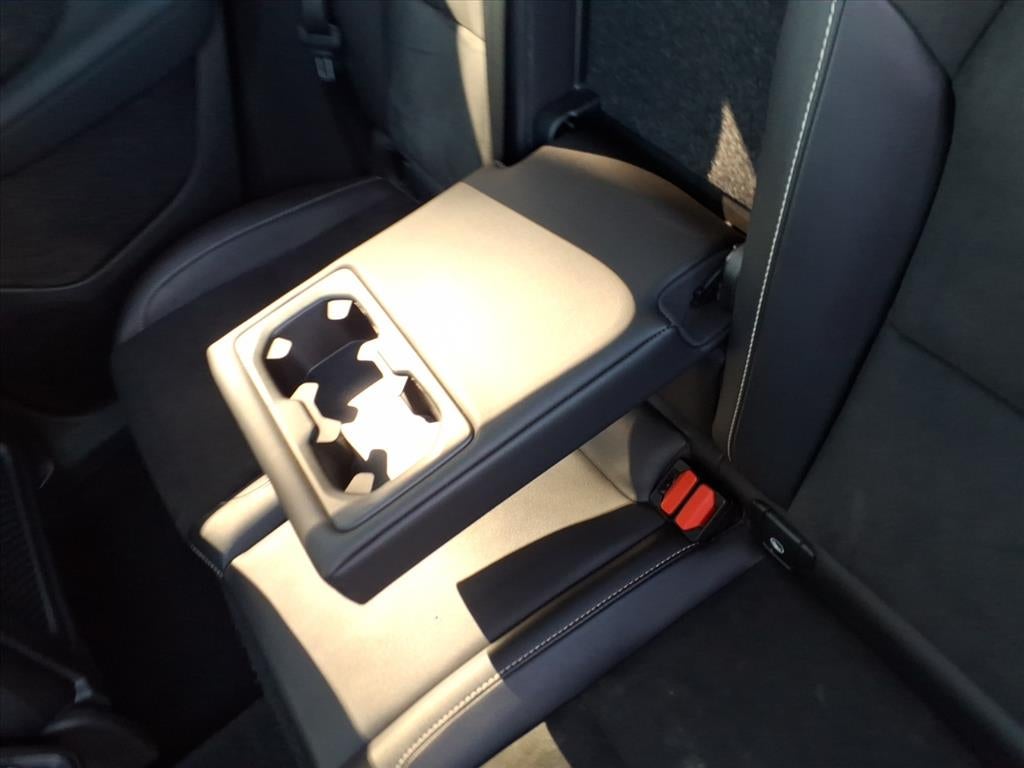 2022 Volvo XC40 R-Design