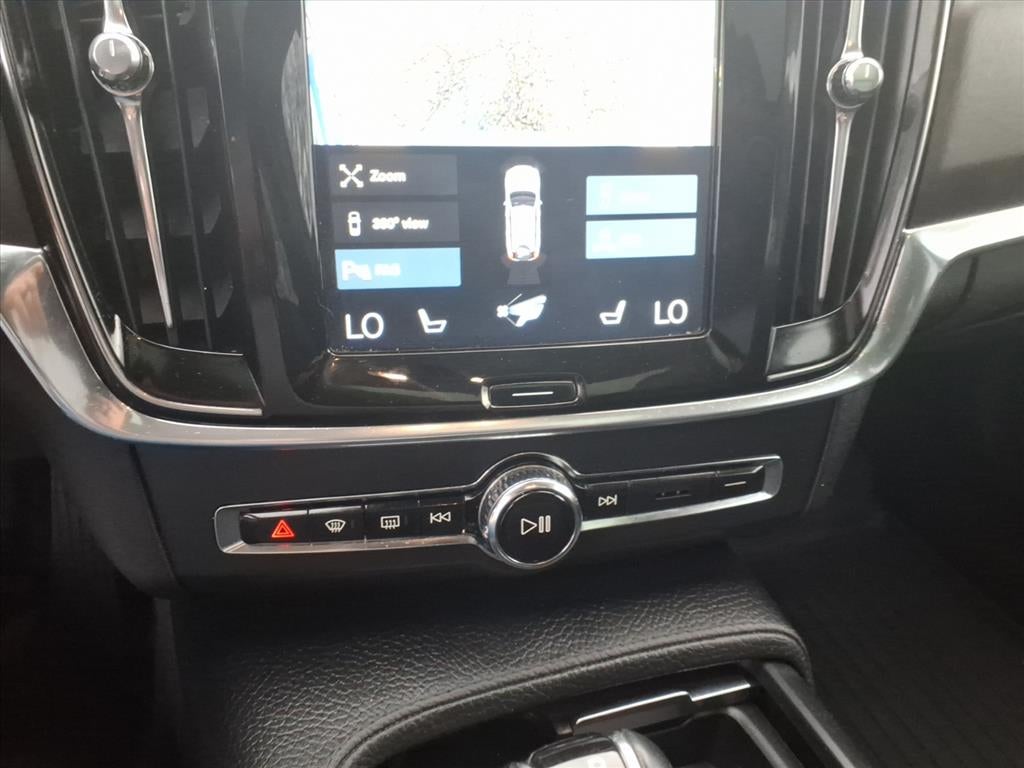2018 Volvo V90 Cross Country T6