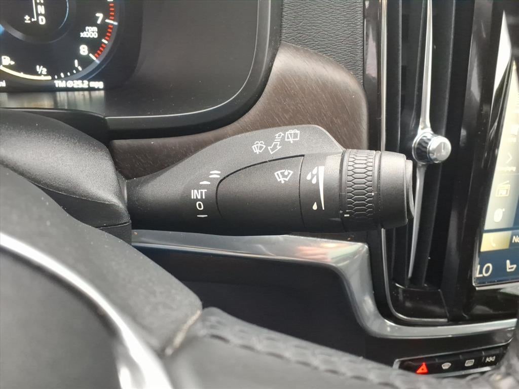 2018 Volvo V90 Cross Country T6