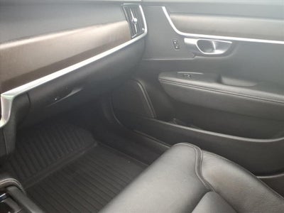 2018 Volvo V90 Cross Country T6
