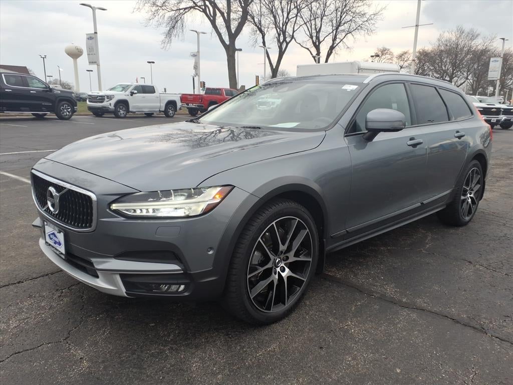 2018 Volvo V90 Cross Country T6