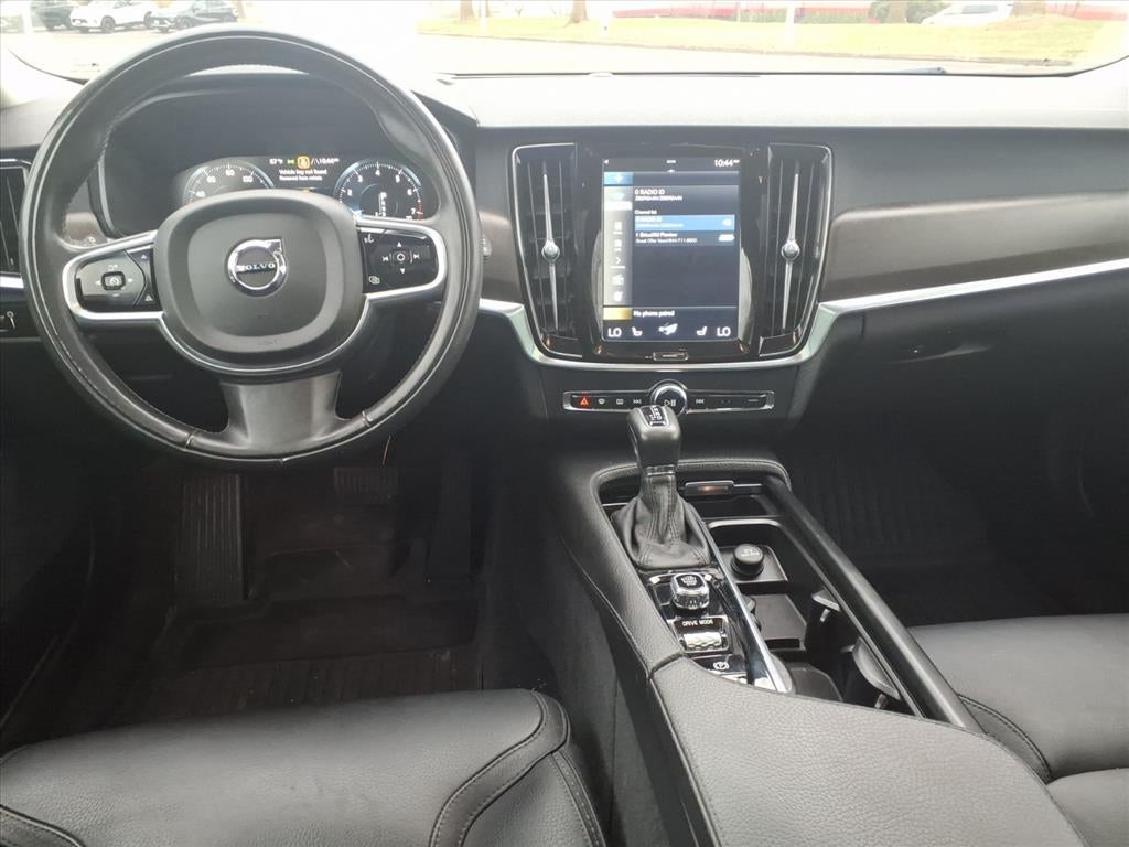 2018 Volvo V90 Cross Country T6